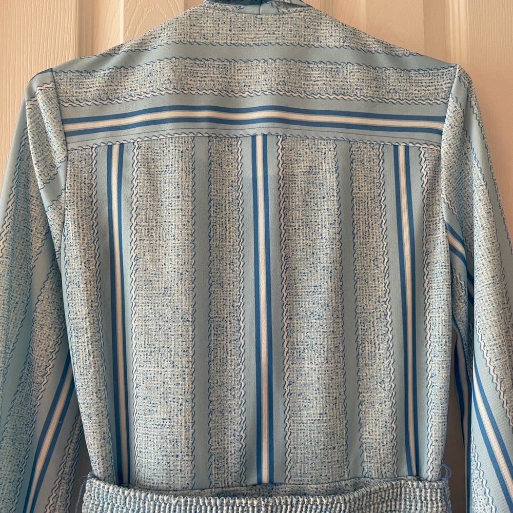 Vintage 70’s Ms Sugar Dress light blue / white, fit and flare, fun neck tie - Picture 7 of 7